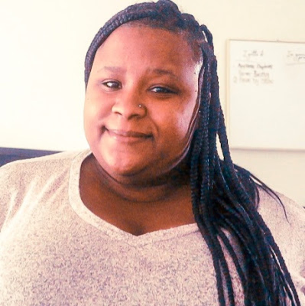 Meet your Posher, Lauren